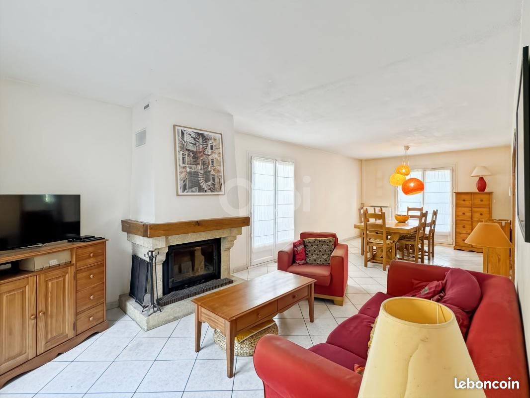 Maison 5 pièces 102 m² · à Saint-Sébastien-de-Morsent · 102 m² · 199 000 €