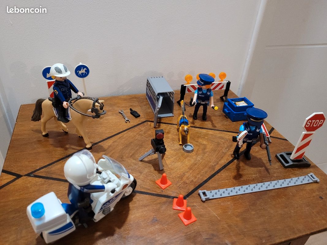 Lot de playmobiles - thématique police (image 3)