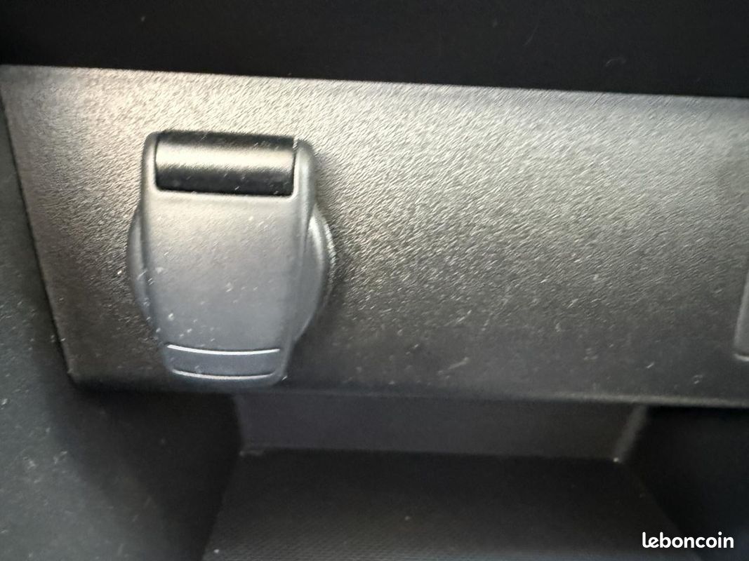 DACIA SANDERO 1.0 TCe - 90 - BV CVT III BERLINE Expression PHASE 2 (image 24)