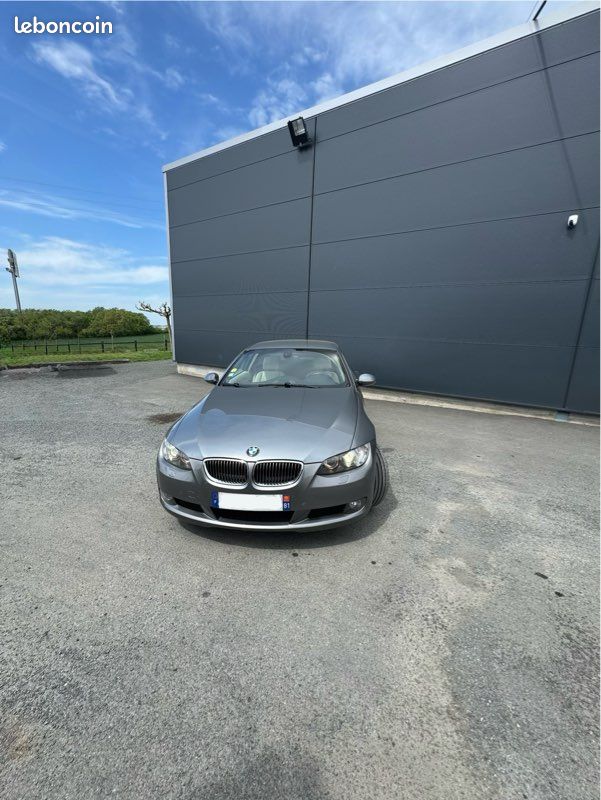 BMW 330i E92 (image 1)