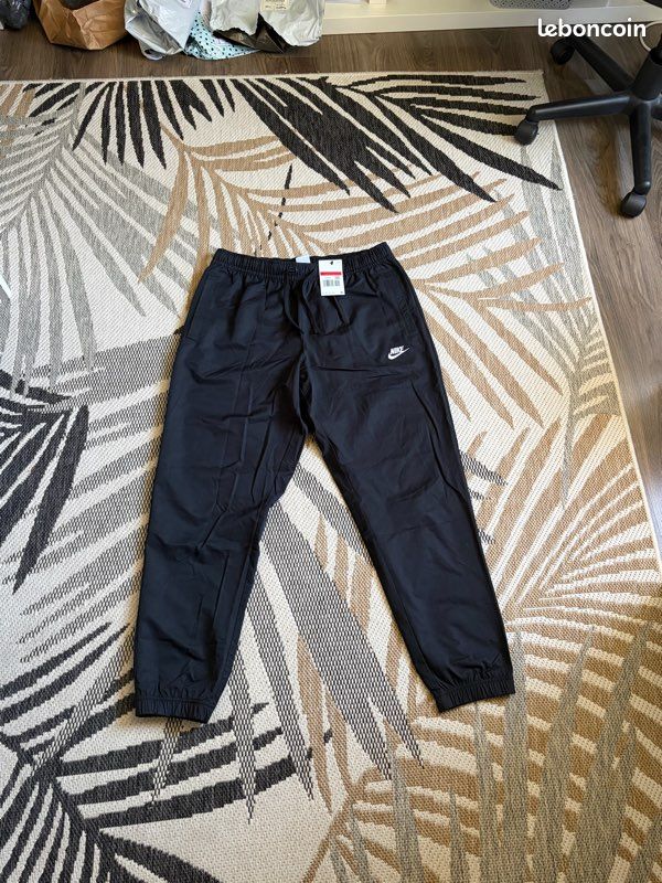 Jogging Nike Noir (image 1)