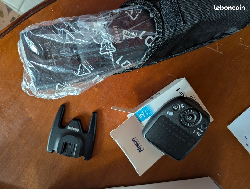 Lot accessoires flash + Flash Air 1 Di700A + flash neewer speedlight nw985 (image 3)