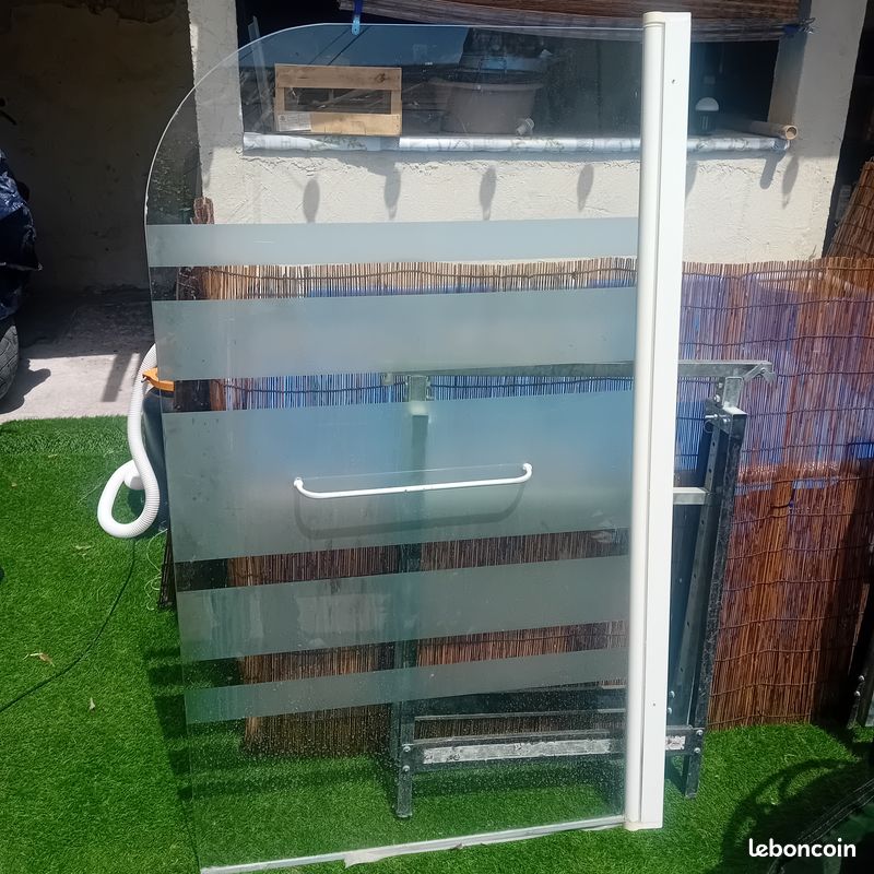 Paroi de douche mobile (image 1)