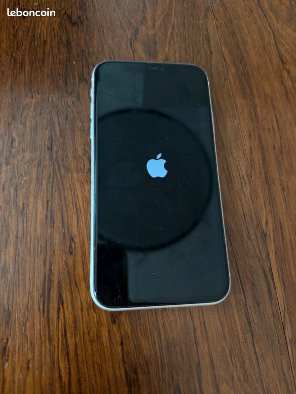 IPhone 8 très bon état (image 1)
