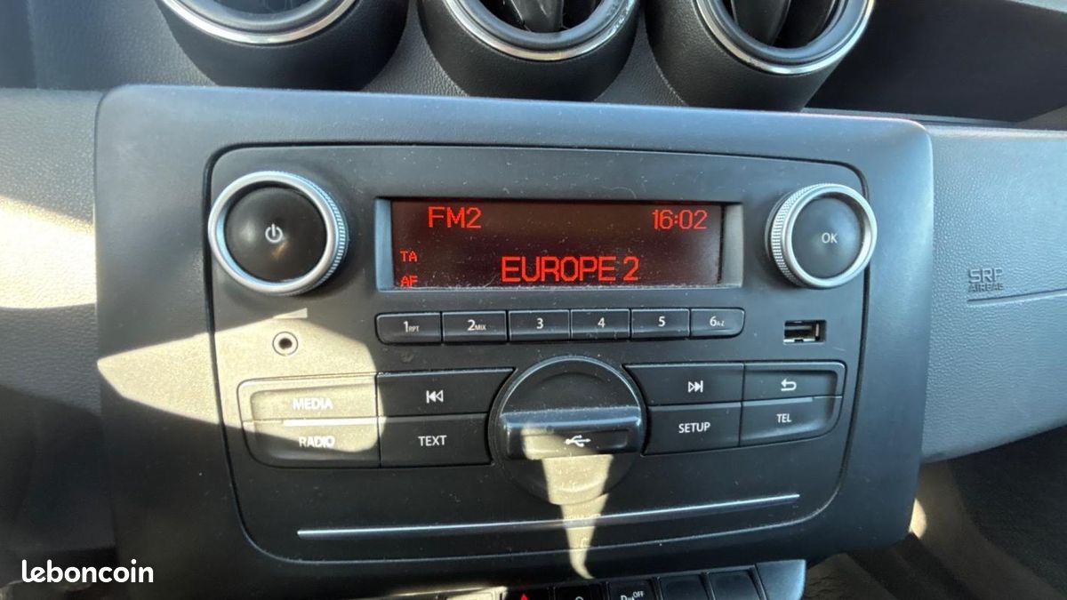 Dacia Duster ECO-GPL/ESS 100 4x2 Essentiel - 5P (image 18)