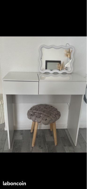 Coiffeuse (image 1)