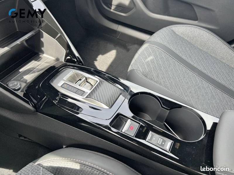 Peugeot 2008 Electrique 54 kWh 156 ch Allure (image 18)