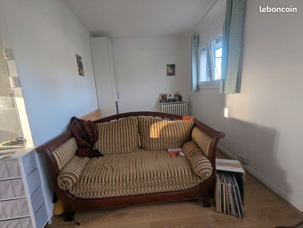 Appartement 1 pièce 27 m² · à Clamart · 27 m² · 250 €/mois