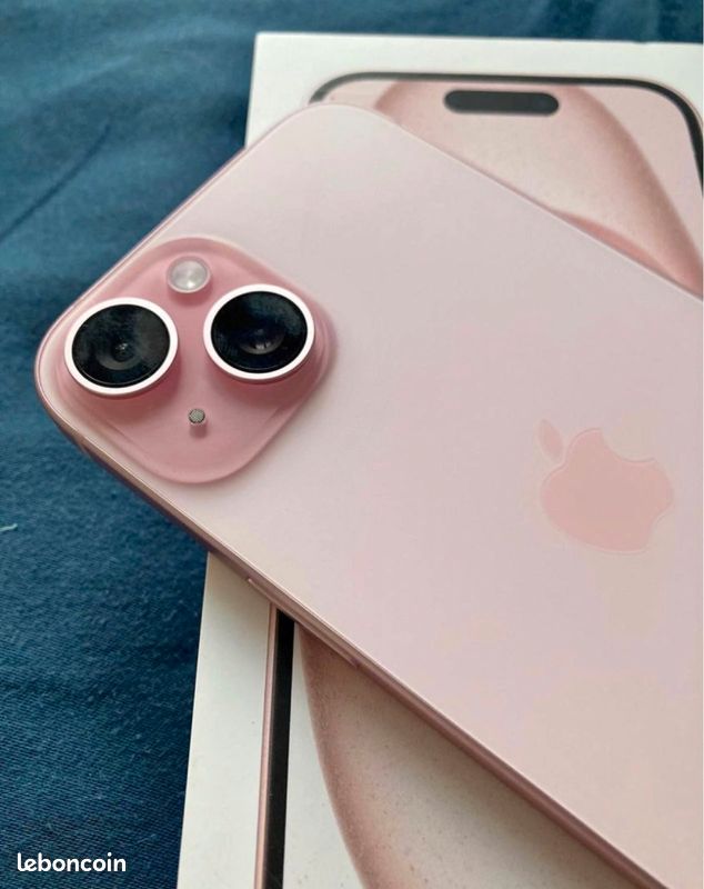 IPhone 15 rose (image 3)