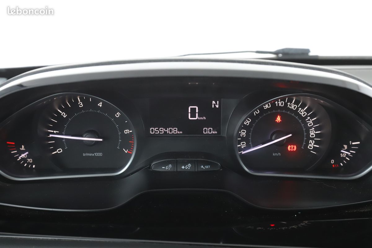 Peugeot 208 1.2 PureTech Active ETG5 5P 82 ch (image 20)