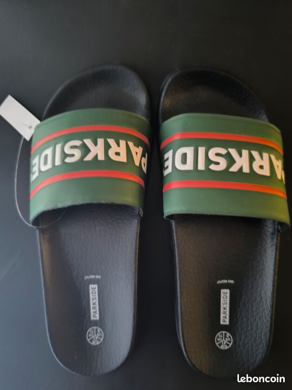 Chaussons/Pantoufles Parkside - Taille 42/43 - Rouge Et Vert - Style Mule - Neuf Avec Boîte