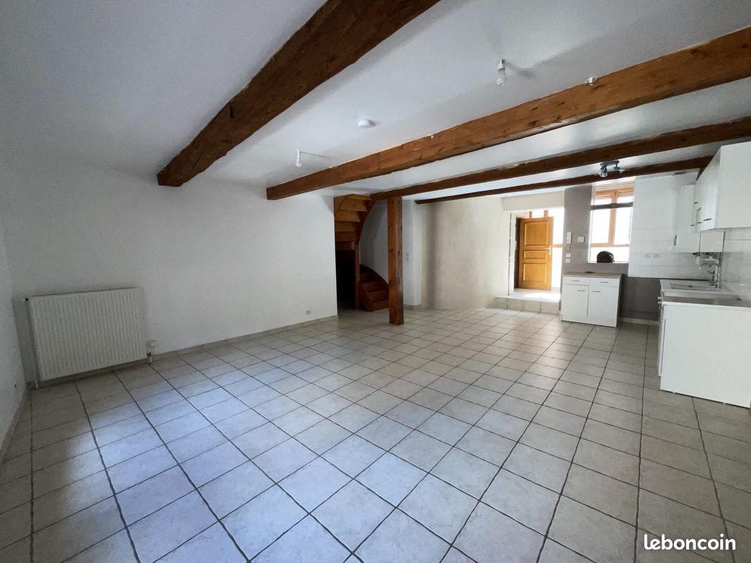 Appartement 4 pièces 73 m² · à Sury-le-Comtal · 73 m² · 446 €/mois
