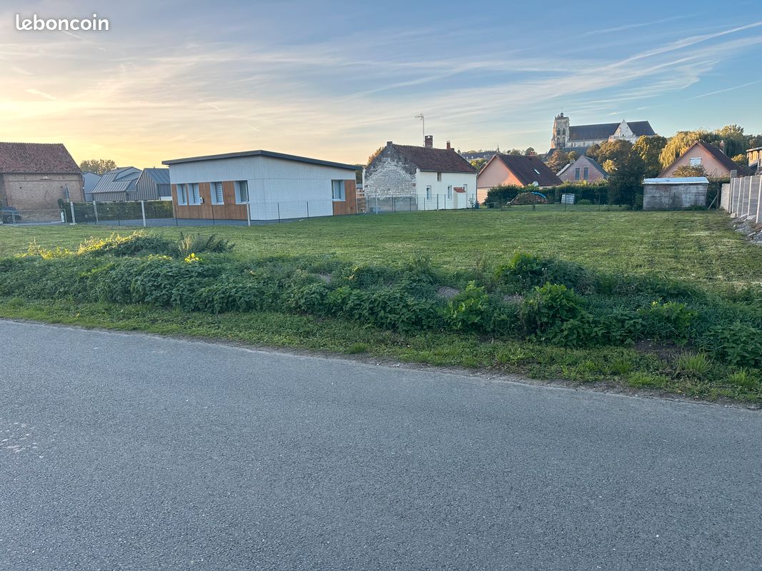 SAINT RIQUIER centre : terrain à bâtir 900m² · à Saint-Riquier · 70 000 €