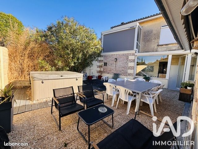 Maison 7 pièces 249 m² · à Saint-Vivien-de-Médoc · 249 m² · 430 000 €