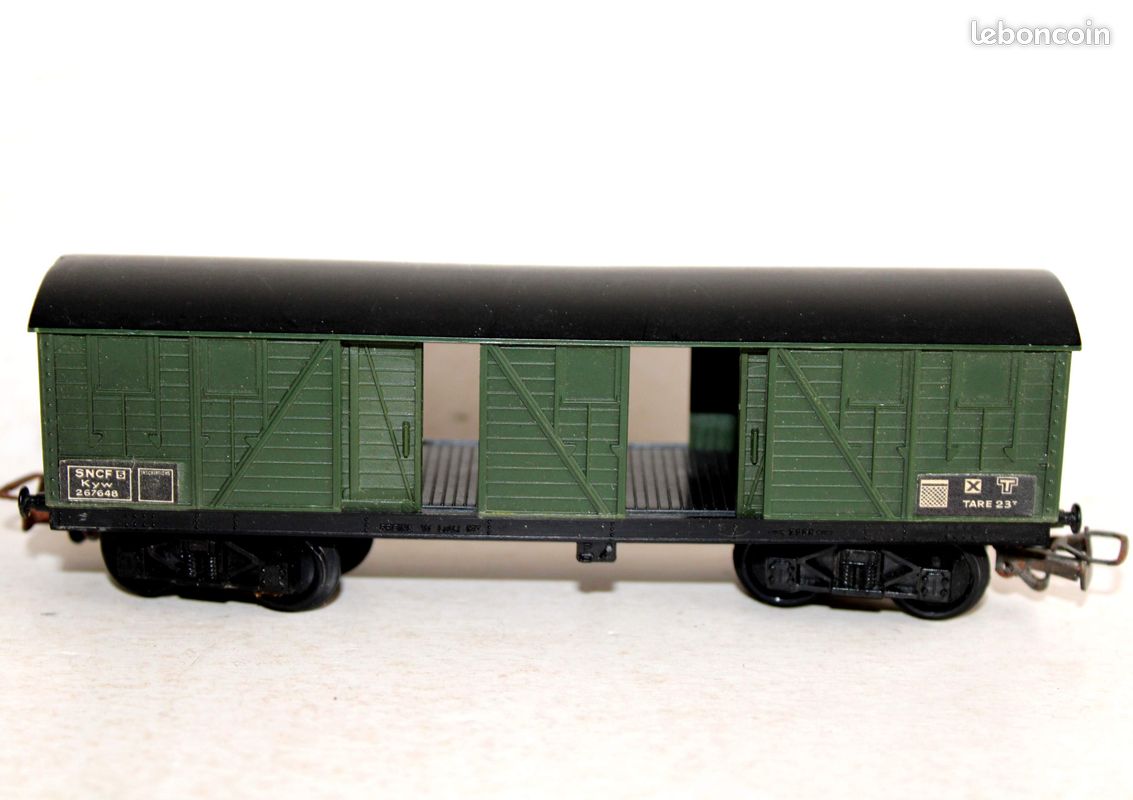 Wagon nettoyeur de voie pour le modélisme ferroviaire échelle HO 1/87