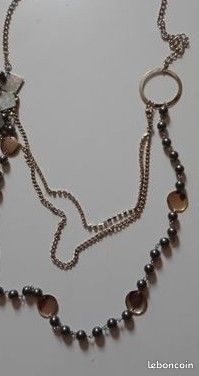 2 Colliers Pendentifs Fantaisies jamais Portés (image 9)