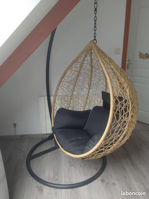Fauteuil oeuf suspendu (image 1)