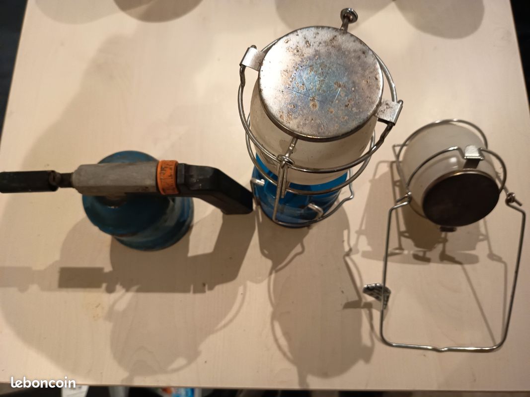 Lot d'une lampe de marque camping gaz avec un verre supplémentaire et un brûleur (image 9)