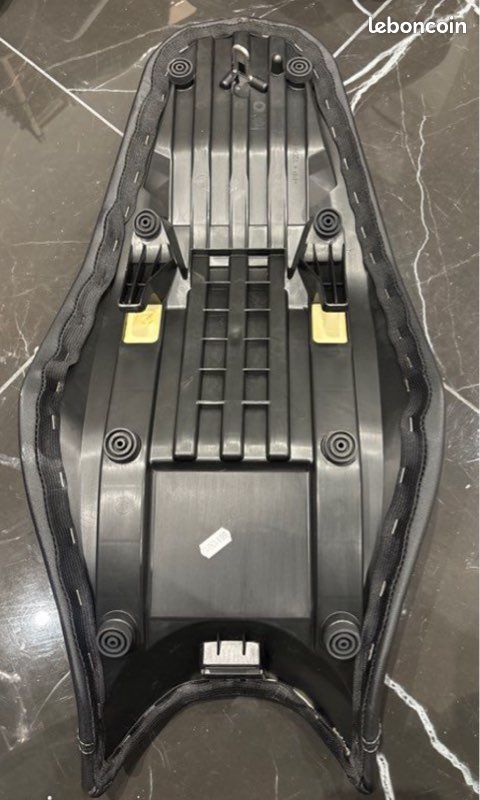 Selle Yamaha MT07 2018-2024 - Avant Et Arrière D’origine, Occasion En Bon état
