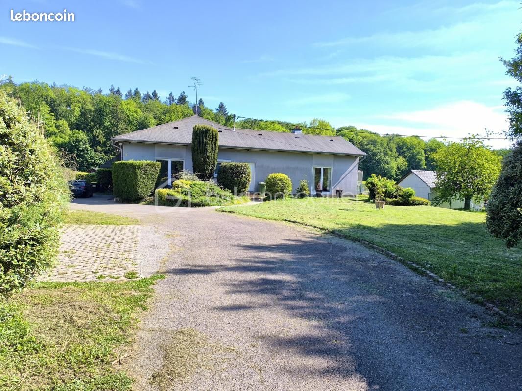 Maison 9 pièces 290 m² · à Gildwiller · 290 m² · 439 000 €