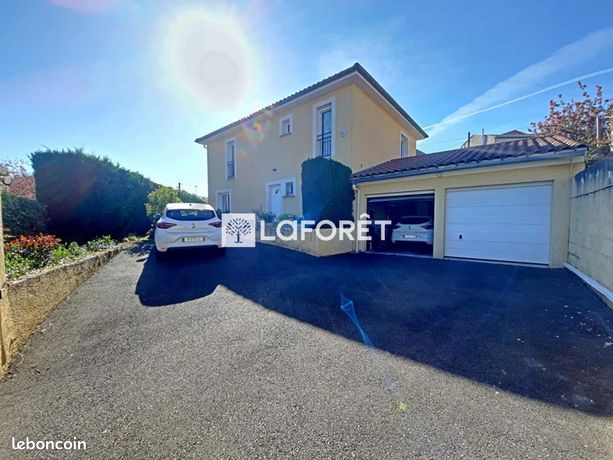 Maison 7 pièces 235 m²