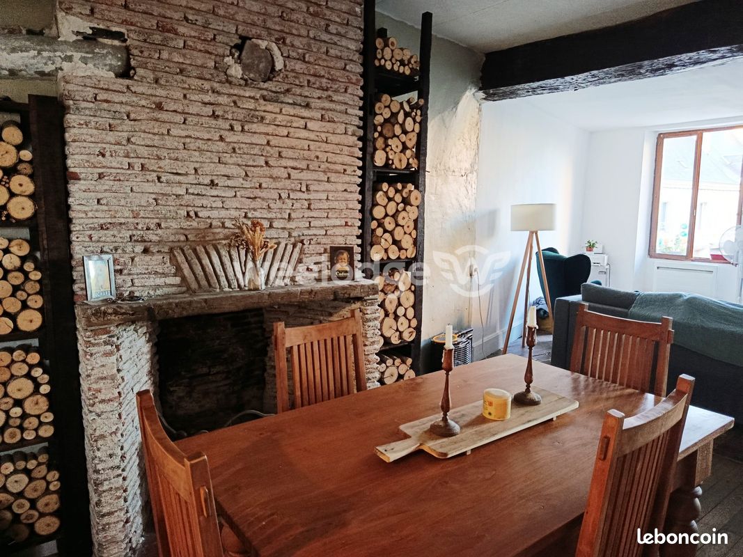Immeuble 312 m² · à Saint-Gaultier · 312 m² · 192 000 €