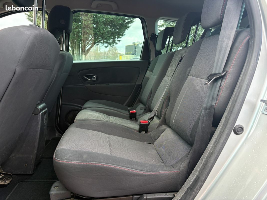 Renault GRAND SCÉNIC III DCi 110 eco2 Limited 7 pl (image 18)