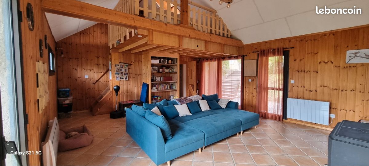 Maison 8 pièces 237 m² · à Montclar · 237 m² · 445 000 €