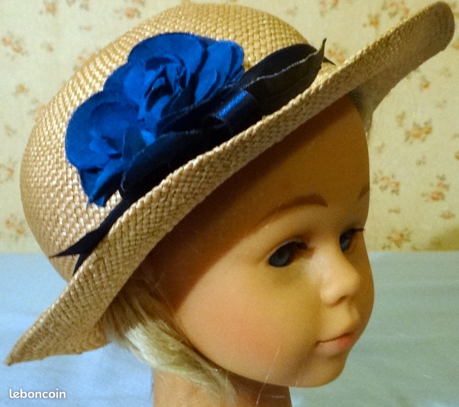 CHAPEAU EN PAILLE NATURELLE 1960 T. 53 cm avec RUBANS FLEUR EN TISSU BLEU mariage, été, défilé vintage, fabriqué en France (image 1)