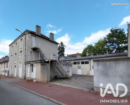 Maison 8 pièces 243 m² · à Montmorillon · 243 m² · 99 900 €
