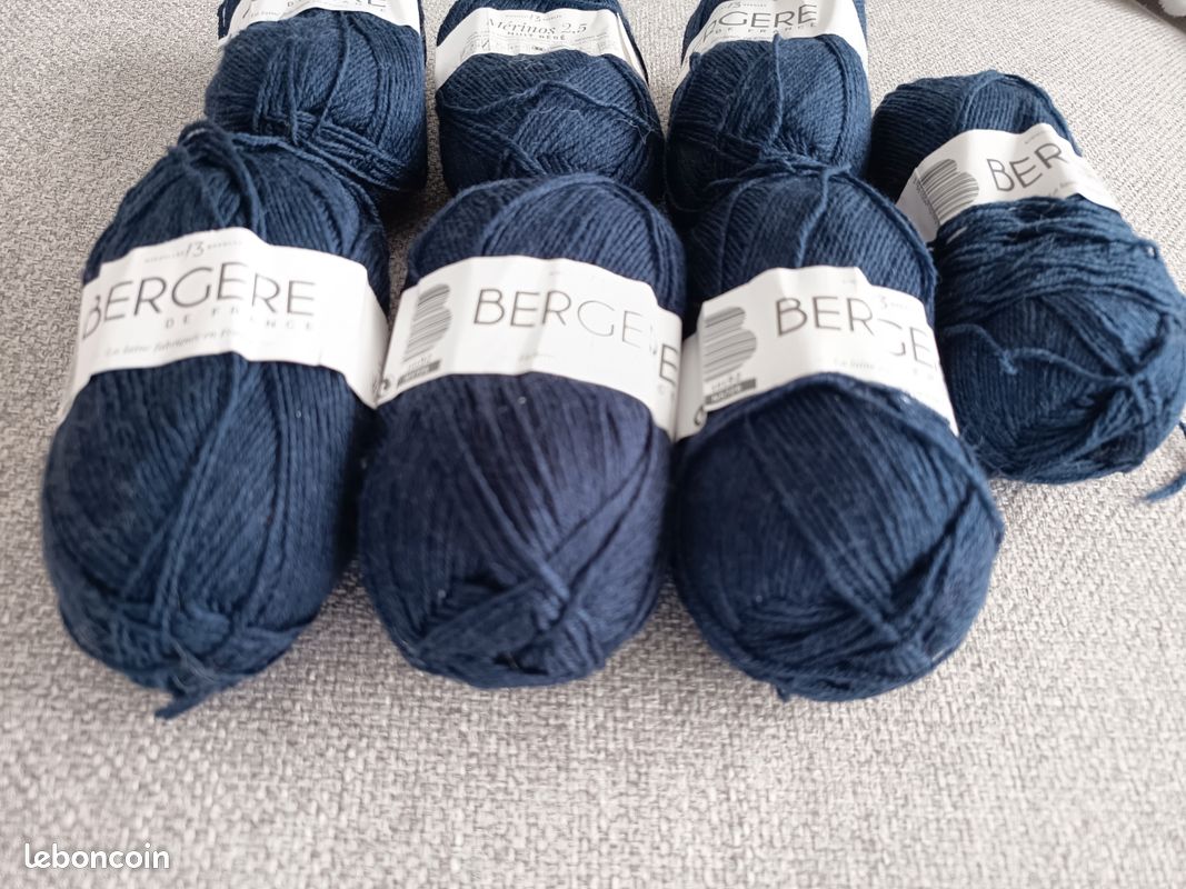 Jarret De Laine Mérinos Teint Main – Bleu Grange Et Marron – Fibre Blue Barn – 100g