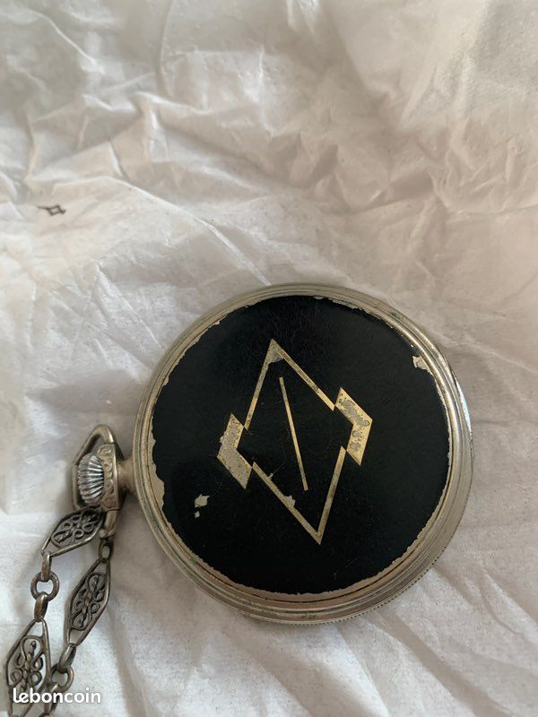 Montre Gousset Vintage En Métal - À Réviser Ou Pour Pièces - Idéal Collectionneur Ou Bricoleur