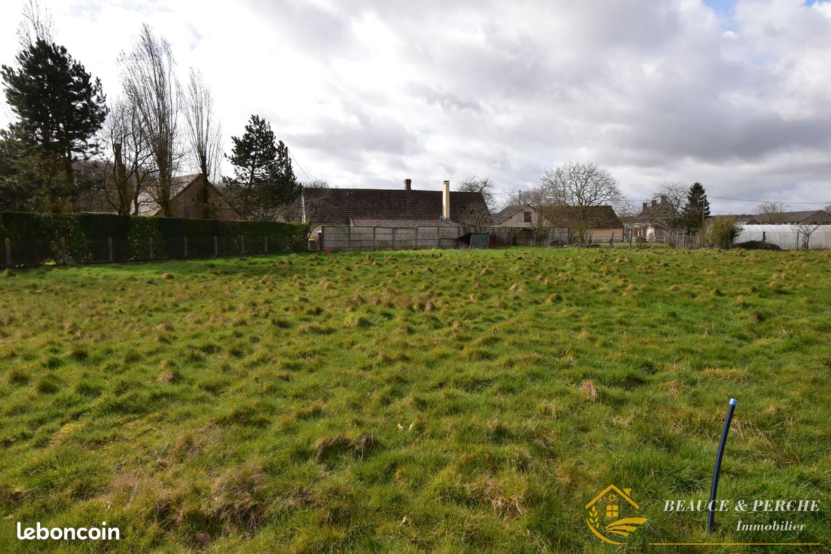 Terrain 852 m² · à Illiers-Combray · 852 m² · 22 000 €