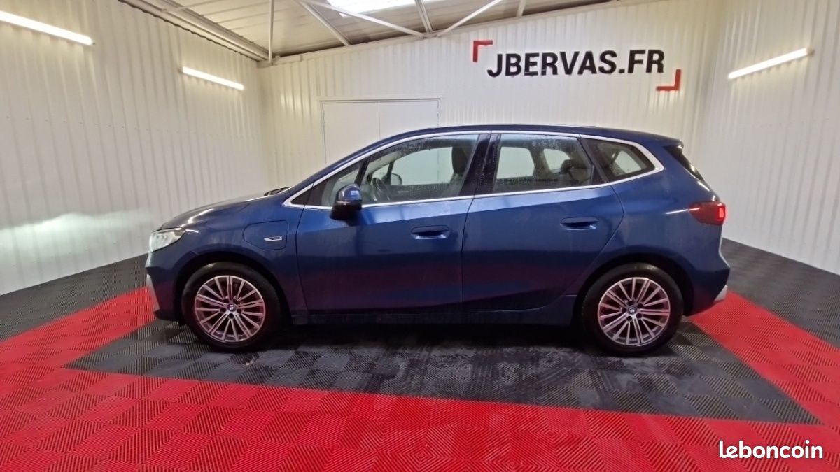 BMW Serie 2 Active Tourer 225e xDrive 245ch Luxury DKG7 (image 9)