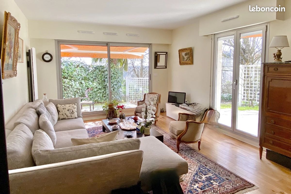 Appartement 3 pièces 71 m² · à Nogent-sur-Marne · 71 m² · 74 000 €