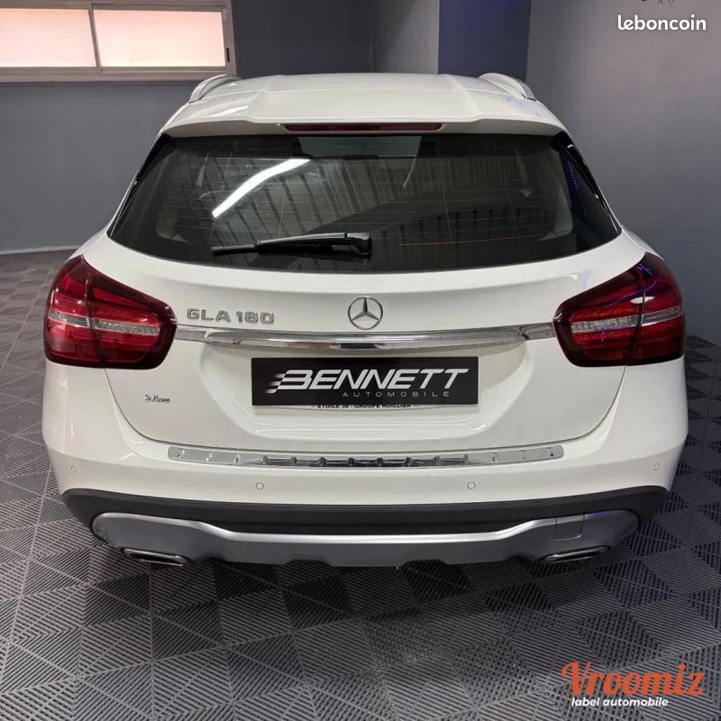 Mercedes Classe Gla (2) 180 SENSATION 7G-DCT - CAMERA/CARPLAY/CLIM/BOITE AUTO/GPS - GARANTIE 3MOIS (image 12)
