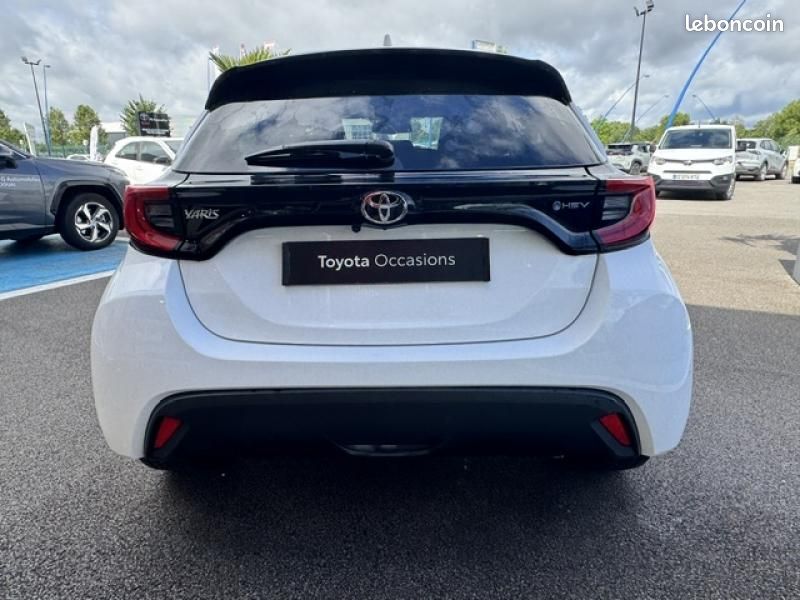 Toyota Yaris 116h Design 5p MC24 (image 6)