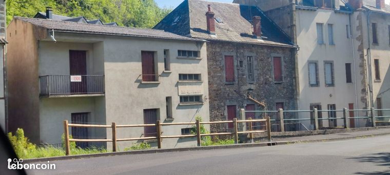 Bâtiment ( ancien hôtel )