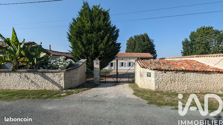 Propriété 7 pièces 226 m²