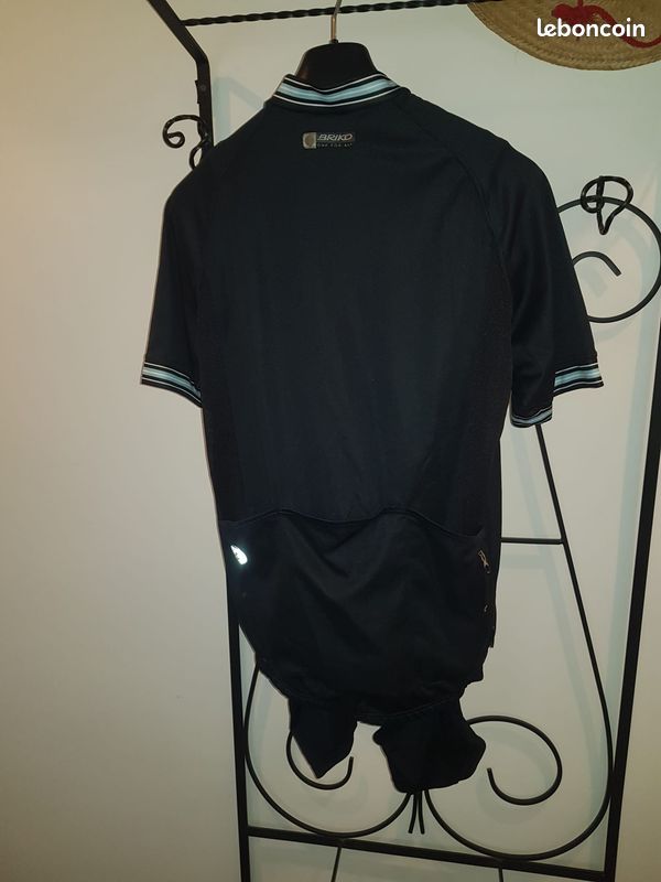 Maillot cycliste et cuissard court (image 2)