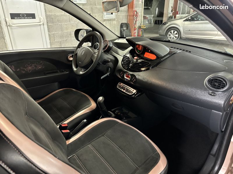 Renault TWINGO II 1.5 DCI 75CH MISS SIXTY ECO² PREMIÈRE MAIN GARANTIE 60 MOIS POSSIBLE (image 13)