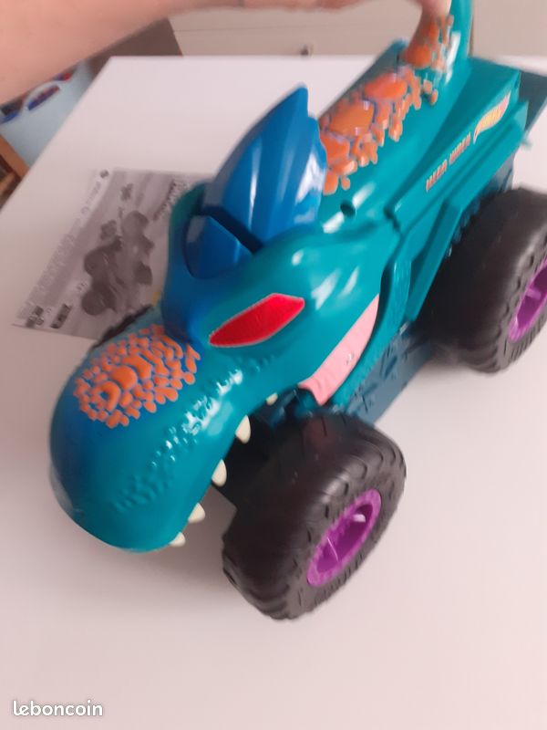 Gros voiture Dino hotweels avale voiture (image 7)
