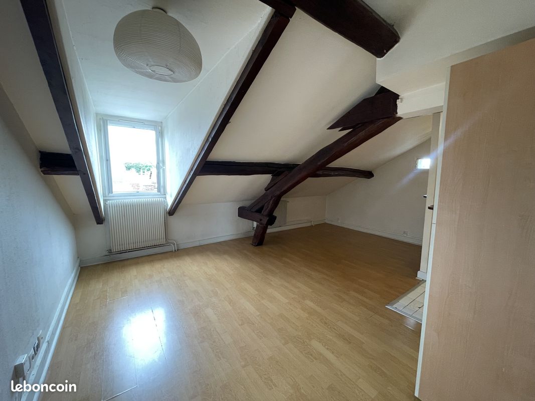 Appartement a louer - 2 pièce(s) - 37 m2 - Surfyn