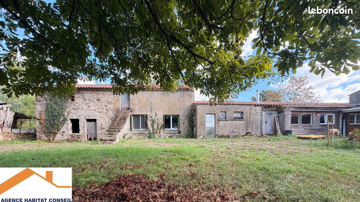 Maison 5 pièces 104 m² · à Saint-Étienne-du-Bois · 104 m² · 159 000 €