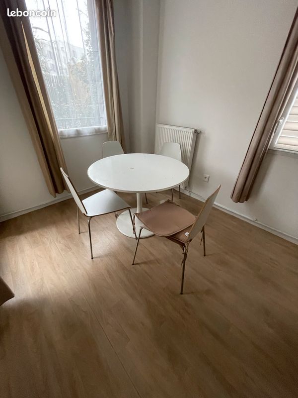 Vends table et chaises IKEA (image 1)