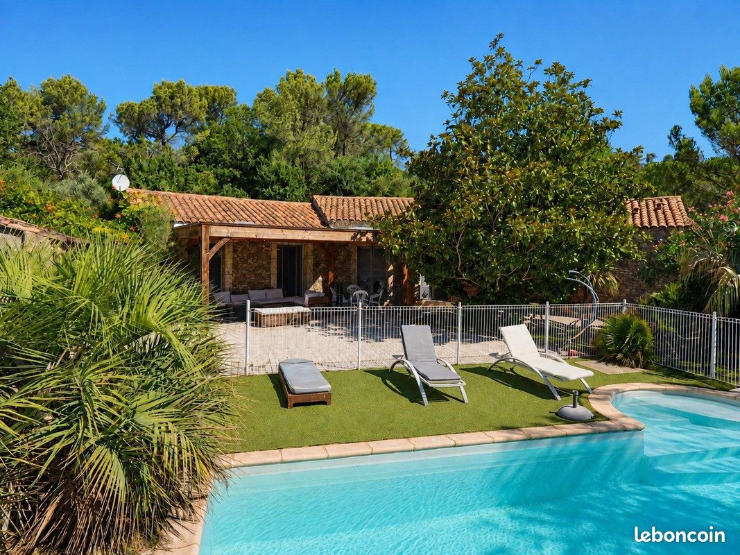 Maison 7 pièces 190 m² · à La Roquebrussanne · 190 m² · 635 000 €