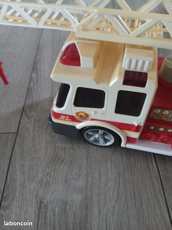 Camion de pompiers playmobil (image 3)