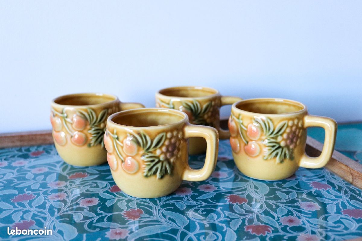 4 tasses à fruits en barbotine vintage (image 3)