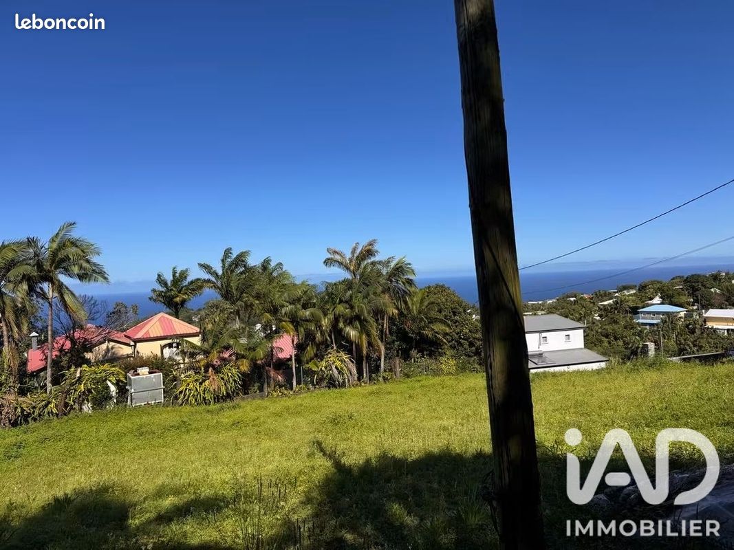 Terrain 385 m² · à Petite-Île · 385 m² · 144 000 €