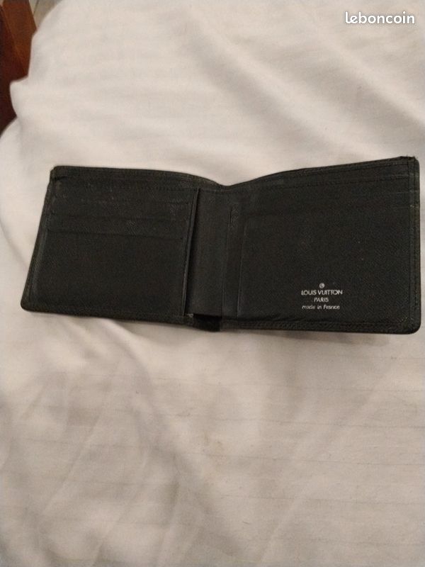 Porte carte Louis Vuitton cuir taïga (image 2)